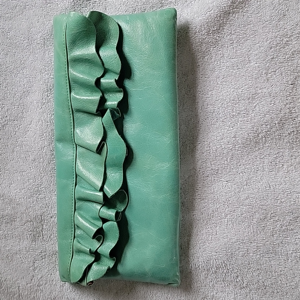 HOBO Seafoam Green Clutch
